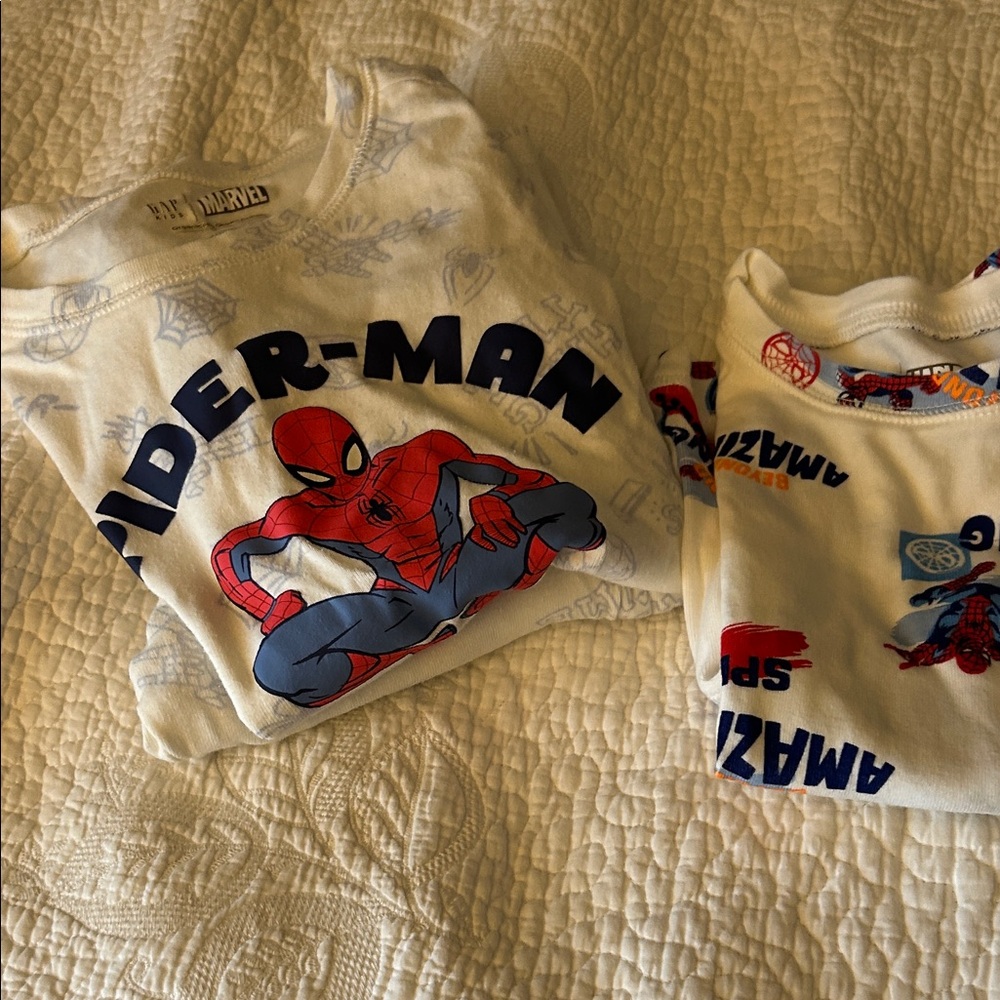 GAP Kids Marvel Organic Cotton Pajama Set - Cream and Blue